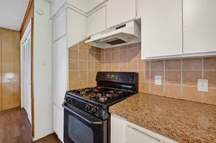 8158 Detroit St, Houston, TX 77017 - Photo 9