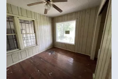 555 S Reagan Street, San Benito, TX 78586 - Photo 9