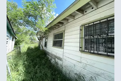 555 S Reagan Street, San Benito, TX 78586 - Photo 13