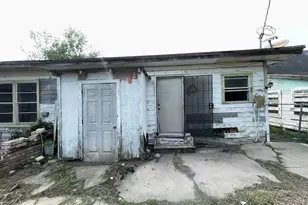 555 S Reagan St, San Benito, TX 78586 - Photo 13