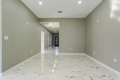 408 County Rd 3414, Cleveland, TX 77327 - Photo 13