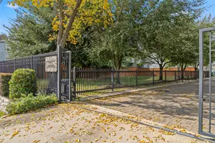 8923 Highgate Ln, Houston, TX 77080 - Photo 23