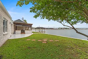 36 S Shore Dr, Galveston, TX 77551 - Photo 37