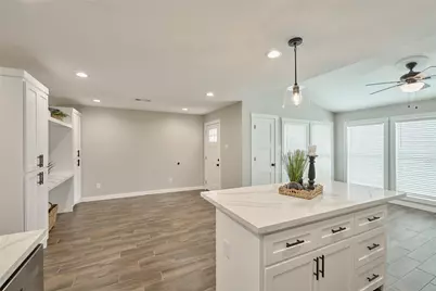 1014 Graham Drive #L2, Tomball, TX 77375 - Photo 13