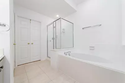 8030 Loyel Pointe Drive, Houston, TX 77064 - Photo 19