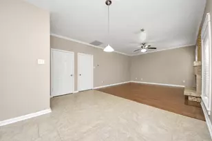 114 Lindencrest Ct, Sugar Land, TX 77479 - Photo 13