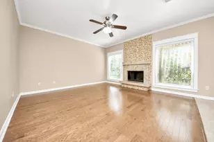 114 Lindencrest Ct, Sugar Land, TX 77479 - Photo 11