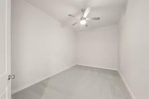18806 Truman Trl, Conroe, TX 77302 - Photo 13