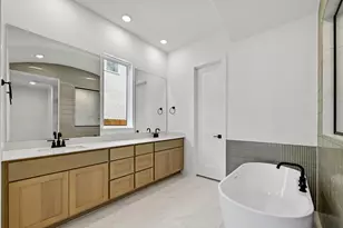 18806 Truman Trl, Conroe, TX 77302 - Photo 11