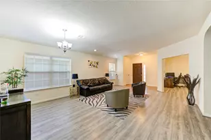 16211 Peach Bluff Ln, Cypress, TX 77429 - Photo 13