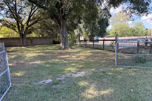 2611 Center St, Waller, TX 77484 - Photo 9