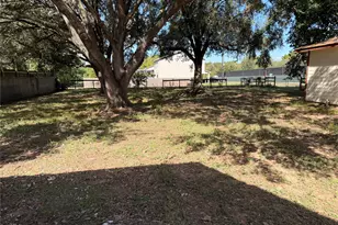 2611 Center St, Waller, TX 77484 - Photo 13