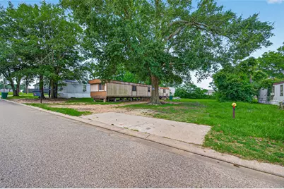 403 Young Street, Willis, TX 77378 - Photo 25