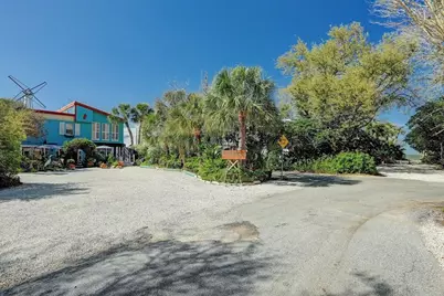 114 5th Street, San Leon, TX 77539 - Photo 1