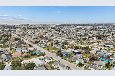 1914 55th Street, Galveston, TX 77551 - Photo 25