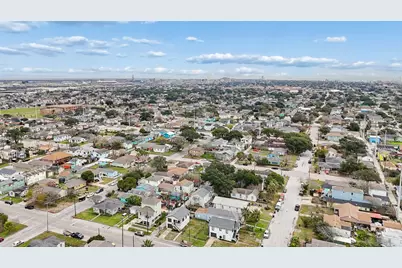 1914 55th Street, Galveston, TX 77551 - Photo 27