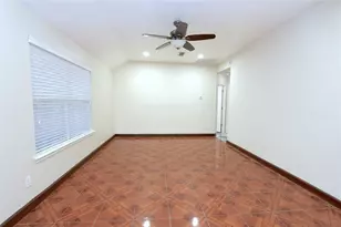 4823 Canyon Blanco Dr, Houston, TX 77045 - Photo 3