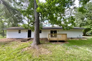 296 Kings Row, Livingston, TX 77351 - Photo 5