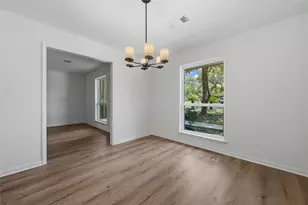 210 Ridgemont Dr, Alvin, TX 77511 - Photo 11