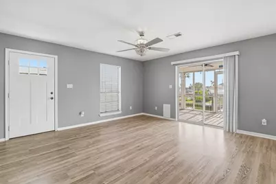 271 Barracuda Street, Hitchcock, TX 77563 - Photo 7