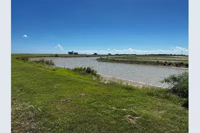 2952 Palacios Bay Drive, Palacios, TX 77465 - Photo 13