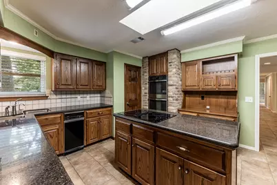 104 Oakview Circle, Huntsville, TX 77340 - Photo 13