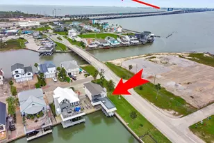 301 Commander Dr, Tiki Island, TX 77554 - Photo 35