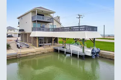 301 Commander Drive, Tiki Island, TX 77554 - Photo 1