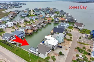 301 Commander Dr, Tiki Island, TX 77554 - Photo 33