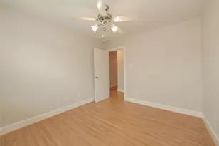 3718 Main Aspen Dr, Houston, TX 77025 - Photo 17