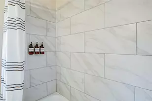 4440 Castor St, Houston, TX 77022 - Photo 9