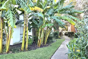 10053 Westpark Dr, Houston, TX 77042 - Photo 3