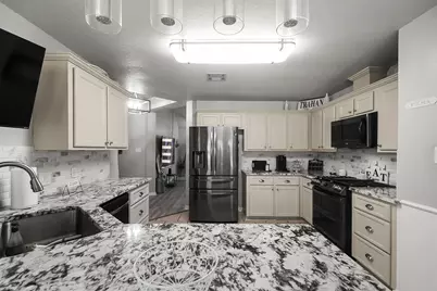 2609 Trippodo Street, Dickinson, TX 77539 - Photo 9