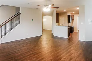 19011 Woodland Leaf Ln, Tomball, TX 77375 - Photo 5
