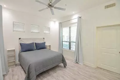 1901 Post Oak Boulevard #1501, Houston, TX 77056 - Photo 13