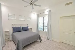 1901 Post Oak Blvd, Houston, TX 77056 - Photo 13