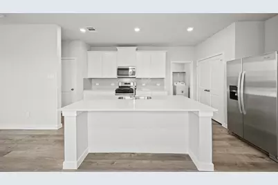 1116 Independence Avenue, Bay City, TX 77414 - Photo 5