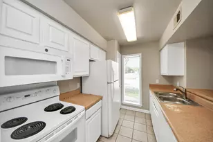 10075 Westpark Dr, Houston, TX 77042 - Photo 3