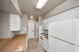 10075 Westpark Dr, Houston, TX 77042 - Photo 5