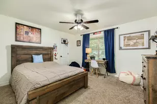 102 W Bronco Bend St, Angleton, TX 77515 - Photo 27