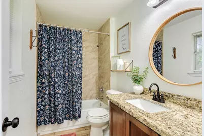 102 W Bronco Bend Street, Angleton, TX 77515 - Photo 27