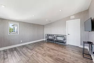 1721 Bayou Shore Drive, Galveston, TX 77551 - Photo 21