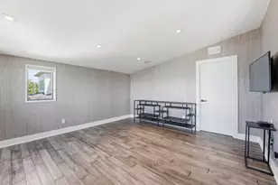 1721 Bayou Shore Dr, Galveston, TX 77551 - Photo 21