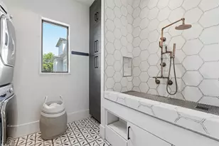 1721 Bayou Shore Dr, Galveston, TX 77551 - Photo 11