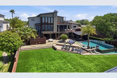 1721 Bayou Shore Drive, Galveston, TX 77551 - Photo 1