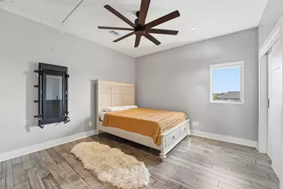 1721 Bayou Shore Drive, Galveston, TX 77551 - Photo 19