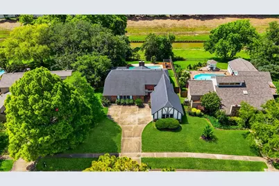 3931 Pleasant Valley Drive, Missouri City, TX 77459 - Photo 1