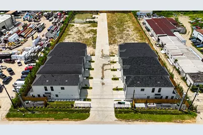 8416 Pech Landing Drive, Houston, TX 77055 - Photo 45