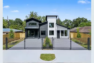 5029 Van Fleet Street #B, Houston, TX 77033 - Photo 1