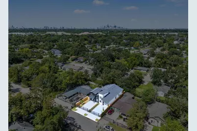 5029 Van Fleet Street #B, Houston, TX 77033 - Photo 23